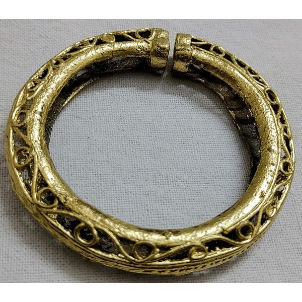 Mukherjee Handicraft-Handcrafted Brass Dhokra Bracelet For Women-Golden